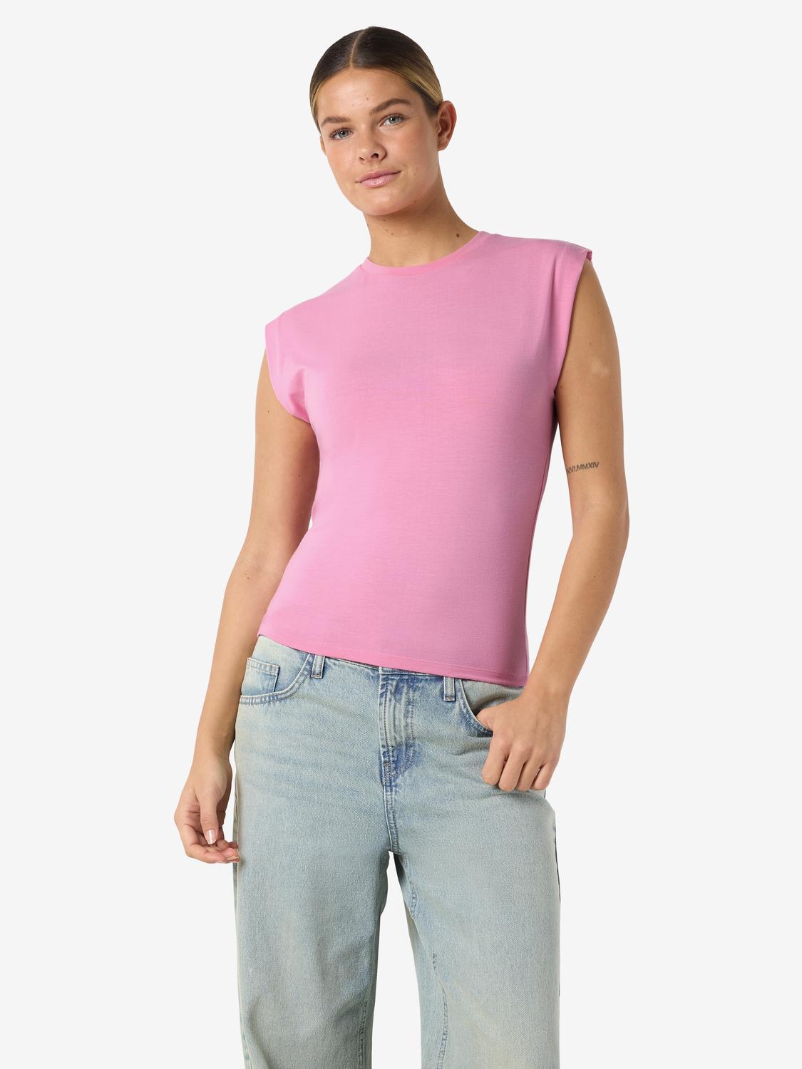 model_shot-front